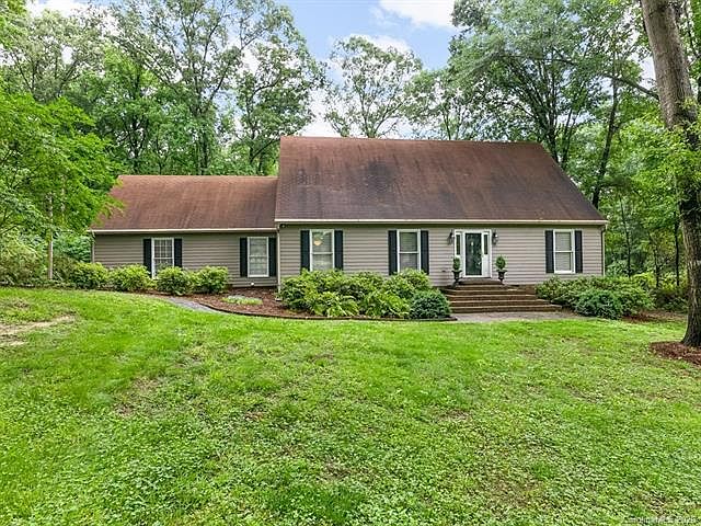 1st image of 2524 Westminster Dr