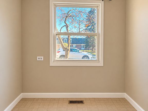 2nd image of 330 Canterbury Dr SW #40
