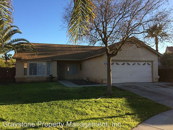3rd image of 818 La Cresta Ct