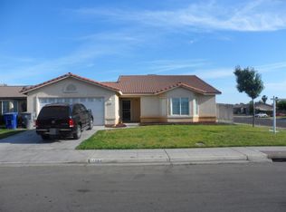 1704 Pierce Ln, Madera, CA