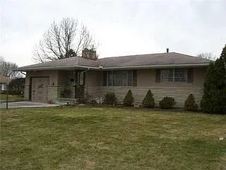 4561 Emslie Dr photo 1