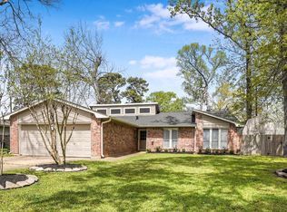 819 Fall Creek Dr, Huffman, TX 77336