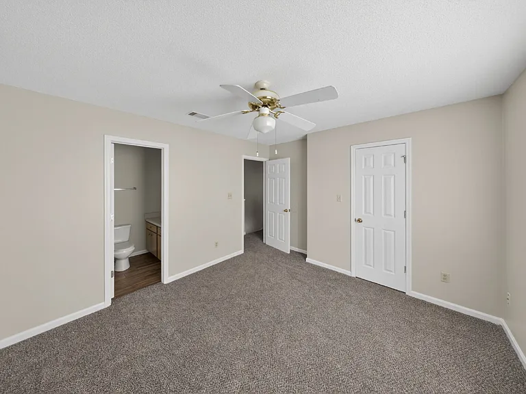 1469 Green St #E2 — Photo 9