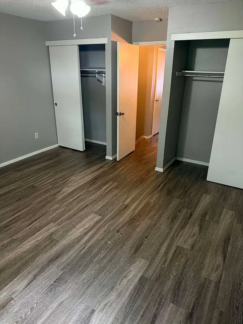 2 Bedroom Townhome in Springhill ISD — Photo 4