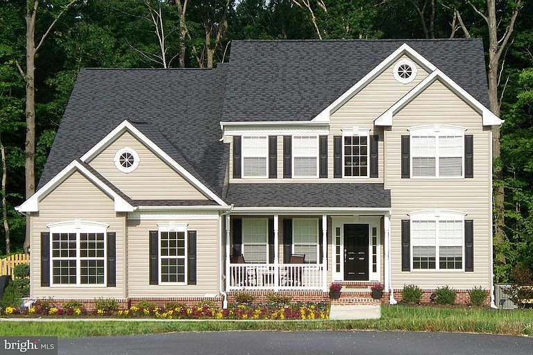 2nd image of 1994 Foxwood Ln
