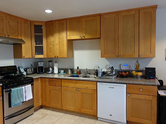 5th image of 2340 Gehrig St APT B