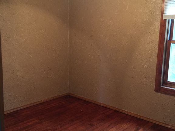 5th image of 1300 Melody Dr
