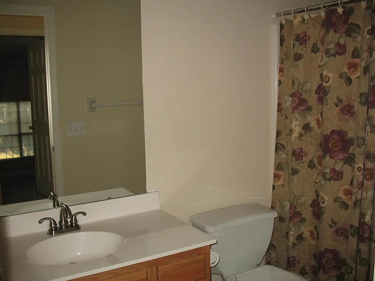 657 Leisure Ln — Photo 6