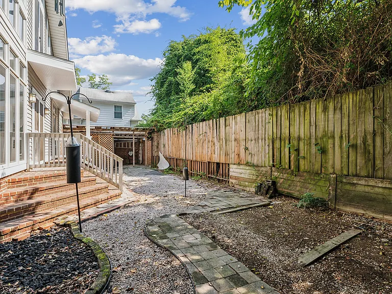 7305 Hopkins Ave — Photo 10