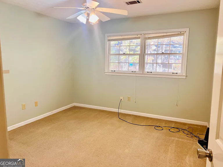 345 Caldwell Cir — Photo 15