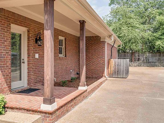 4th image of 3226 Claiborne Farm Cv