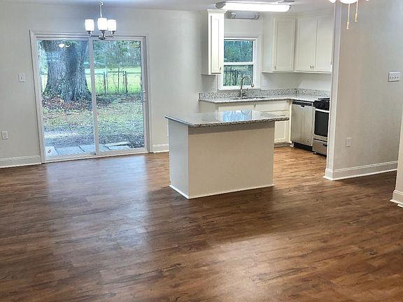 2nd image of 233 Idlewild Dr