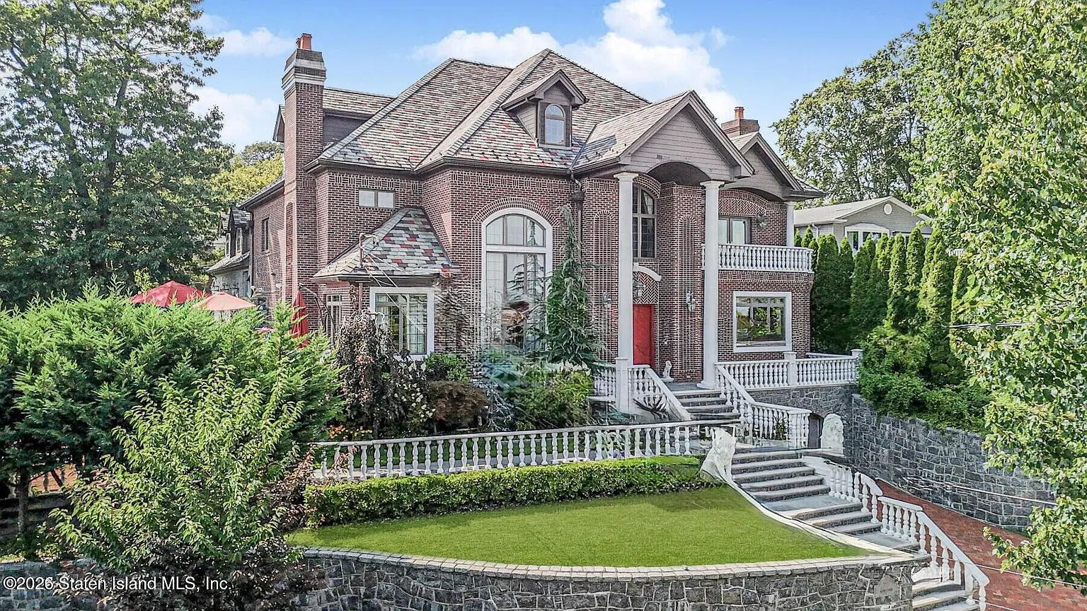 34 Claire Ct photo 1