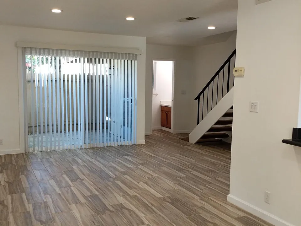 5622 Chestnut Cmn