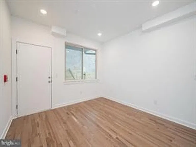 737 N 39th St #1 — Photo 11