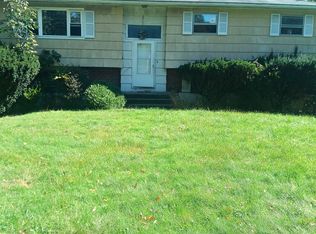 309 W Clarkstown Rd, New City, NY 10956