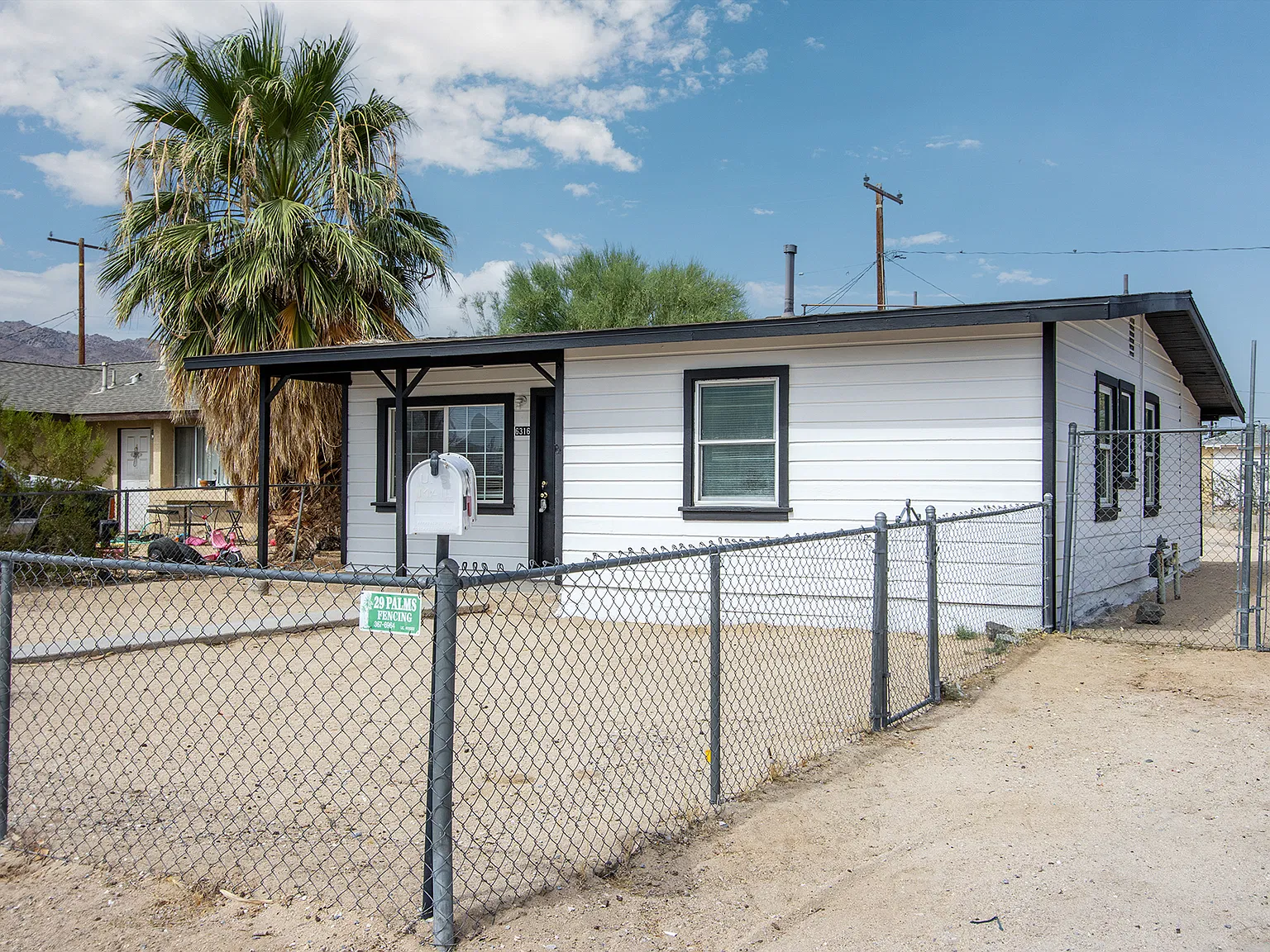 3 bed, 980 sqft, $1,300 — Photo 3