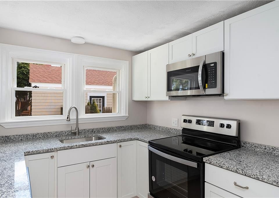 105 Cowesett Ave, West Warwick, RI 02893 Zillow