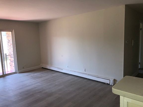 2nd image of 575 Hill Dr APT 212