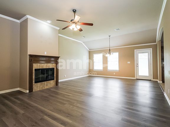 5th image of 14504 S Poplar St