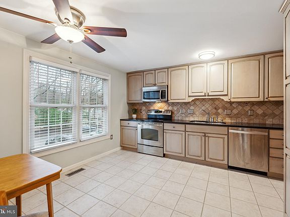 3rd image of 8112 Rhodell Ln