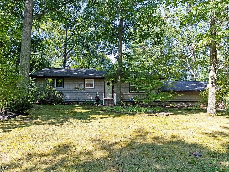 1st image of 975 Trout Dr