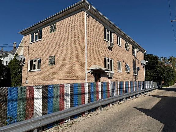 2nd image of 4014 N Leclaire Ave