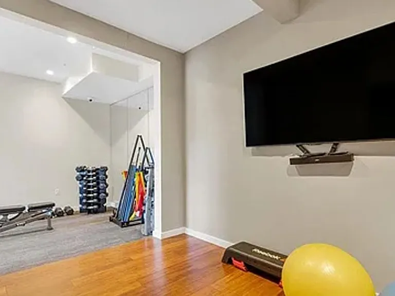 4101 Laclede Ave #312 — Photo 35
