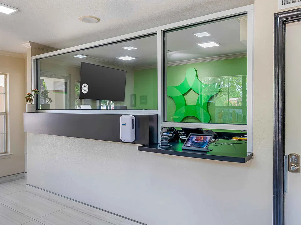 Lobby and Guest Check-in