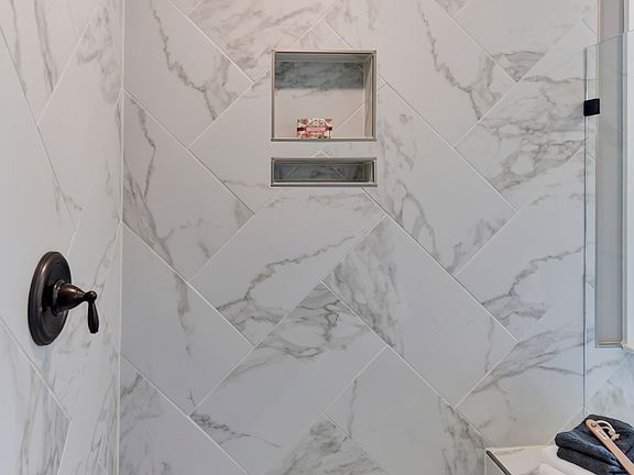 These photos are representative of this floor plan, but all options may not be available in every co