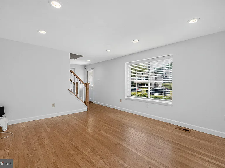 4009 Shallow Brook Ln — Photo 3