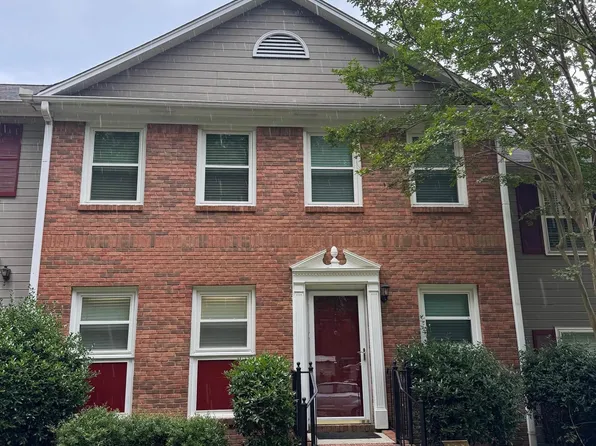 2167 Rocky Ridge Ranch Rd, Birmingham, AL 35216