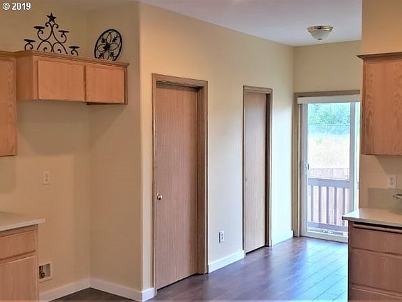 5th image of 5718 NE 64th St
