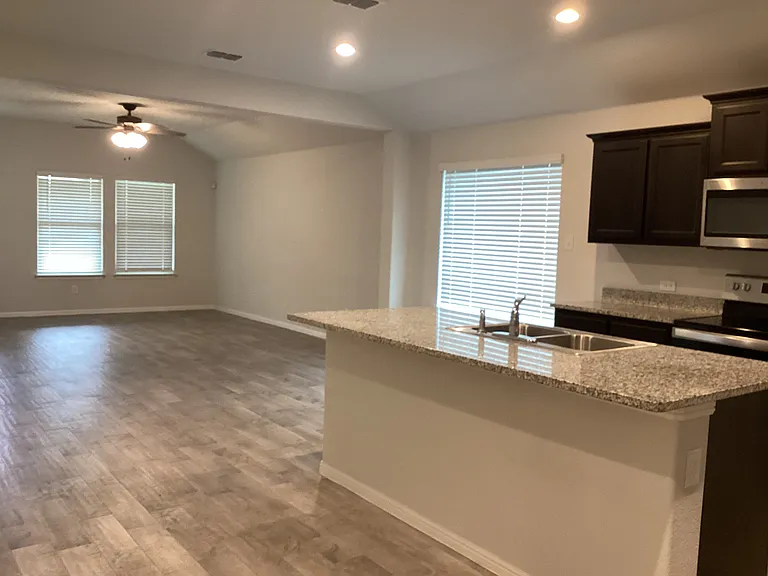 9104 Herringbone Dr — Photo 14