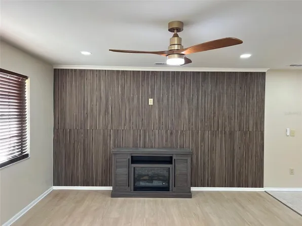 5970 80th St N Unit 101, Saint Petersburg, FL 33709