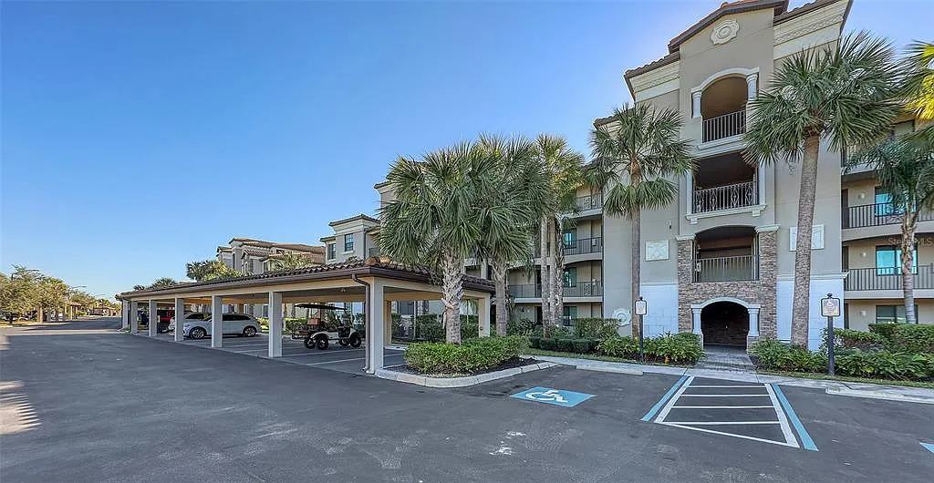 2 bed, 2.0 bath, 1142 sqft, $5,200 — Photo 2