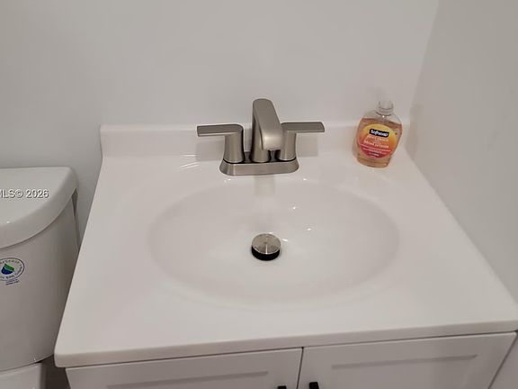 5th image of 2820 SW 13th St #4