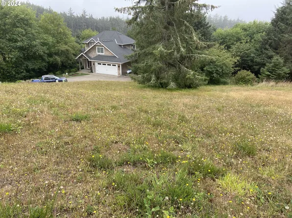 55 Meadowview Ln, Cloverdale, OR 97112
