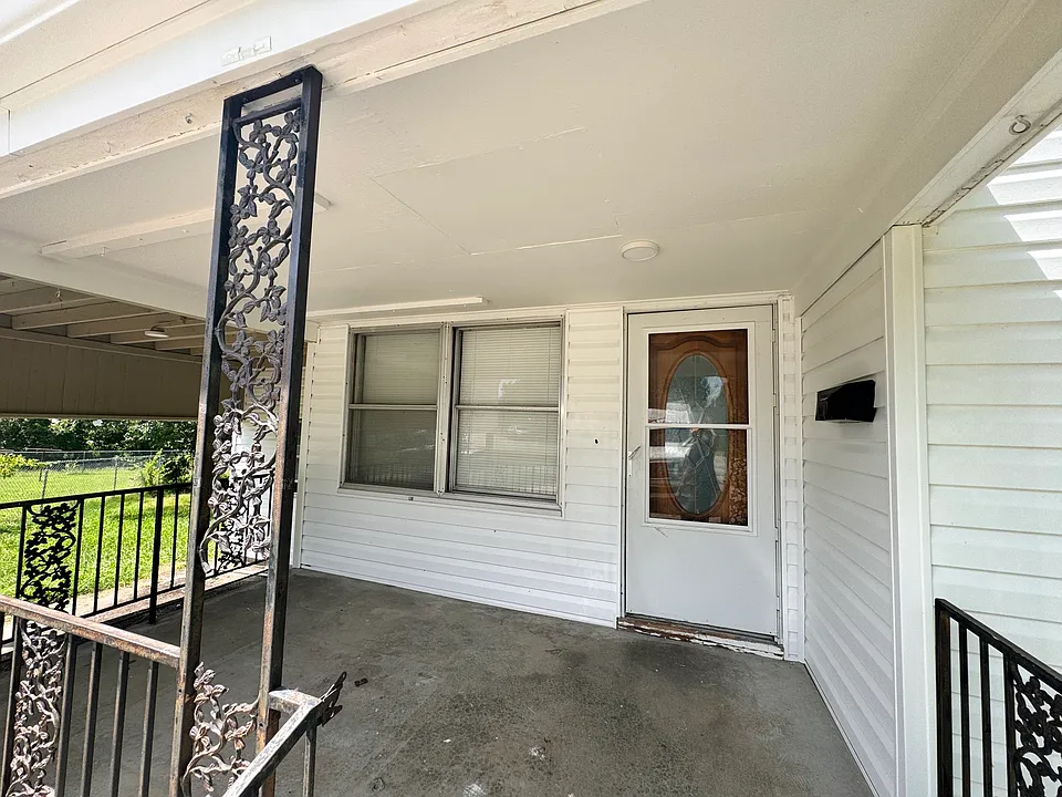 3109 W 45th Ct