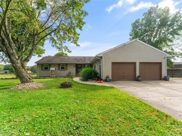 6152 Chestnut Ridge Rd, Hubbard, OH 44425