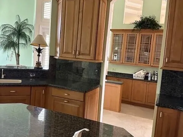 257 Royal Palm Way, Boca Raton, FL 33432