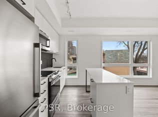 40 Ed Clark Gdns #TOWNHOUSE 13, Toronto, ON M6N0B5