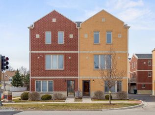 8900 W 31st St #5, Brookfield, IL 60513