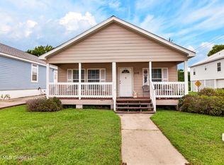 435 E 2nd St, Pass Christian, MS 39571