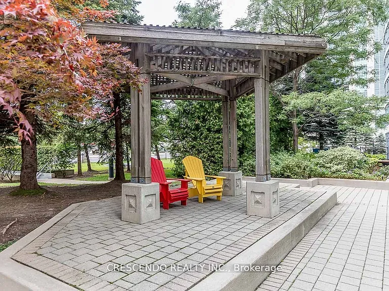 30 Harrison Garden Blvd #902 — Photo 32