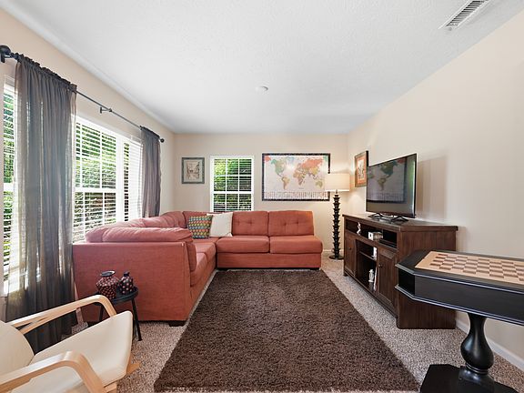 4th image of 2386 The Springs Dr #5