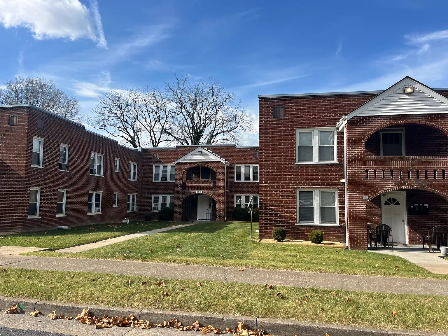 1 bed, 800 sqft, $1,200 — Photo 1