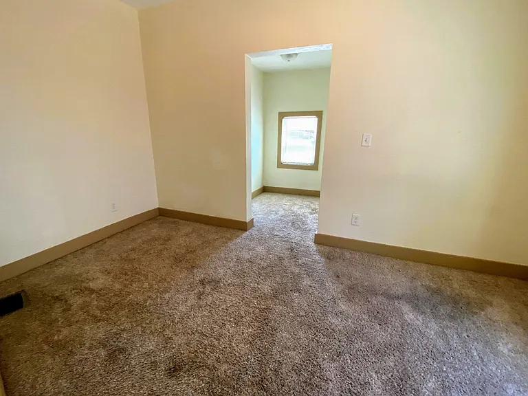 545 Shamrock SW — Photo 3