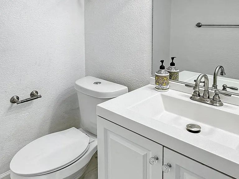 6923 Glen Fair — Photo 7