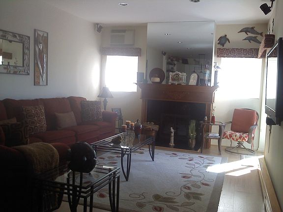 3rd image of 2700 Schurz Ave
